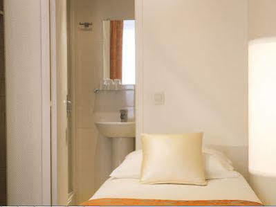 Republique Hotel