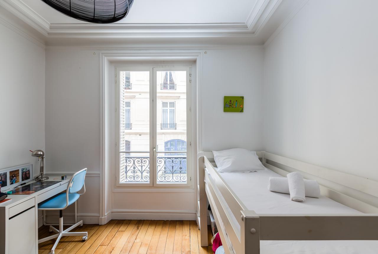 Veeve - Style Near Parc Monceau Apartment