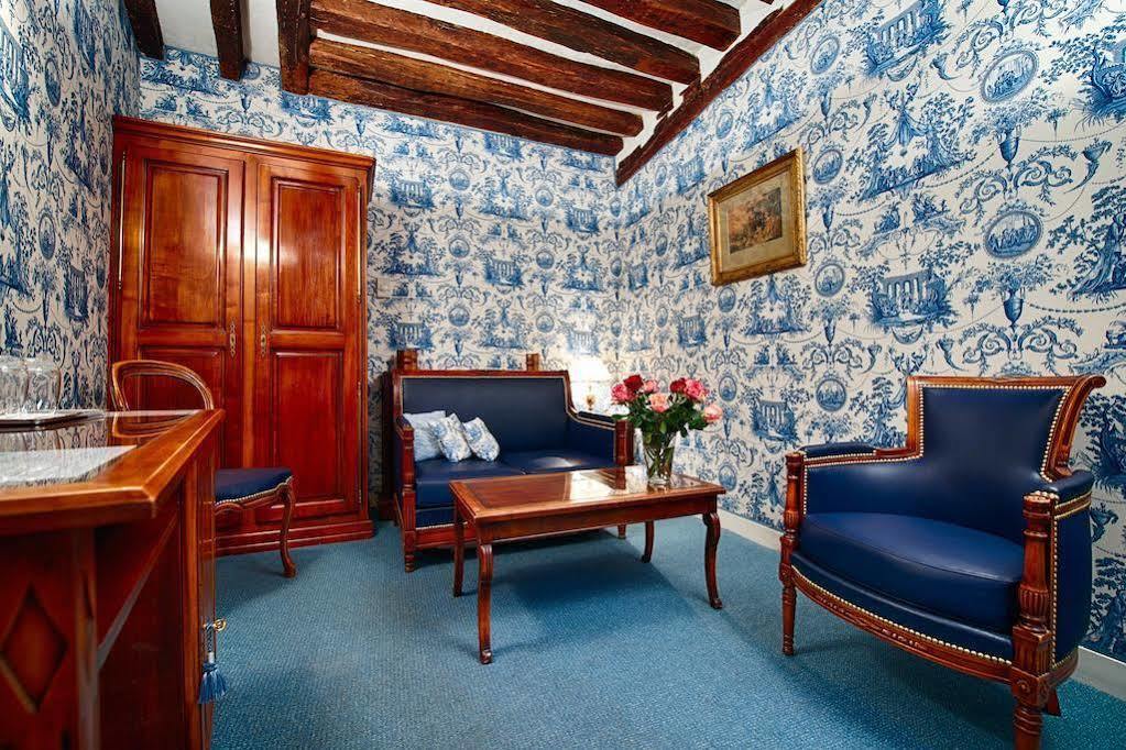 Relais Du Vieux 4*