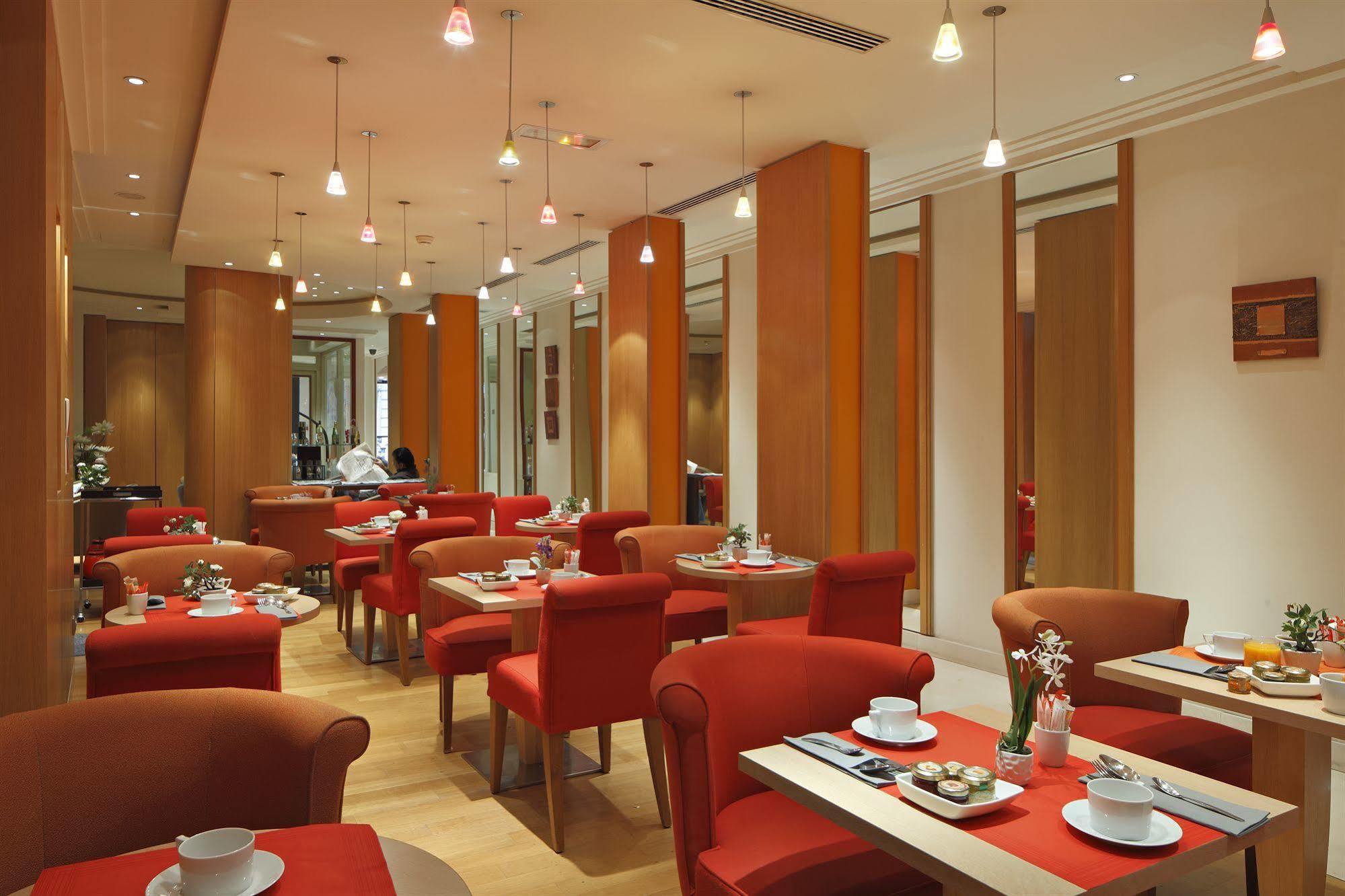 Westside Arc De Triomphe 4*