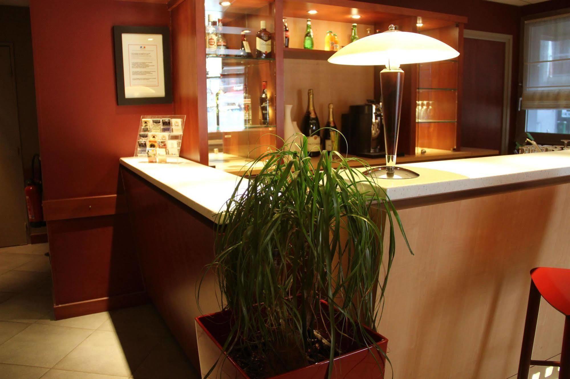 Campanile 11 - Bastille Hotel 3*