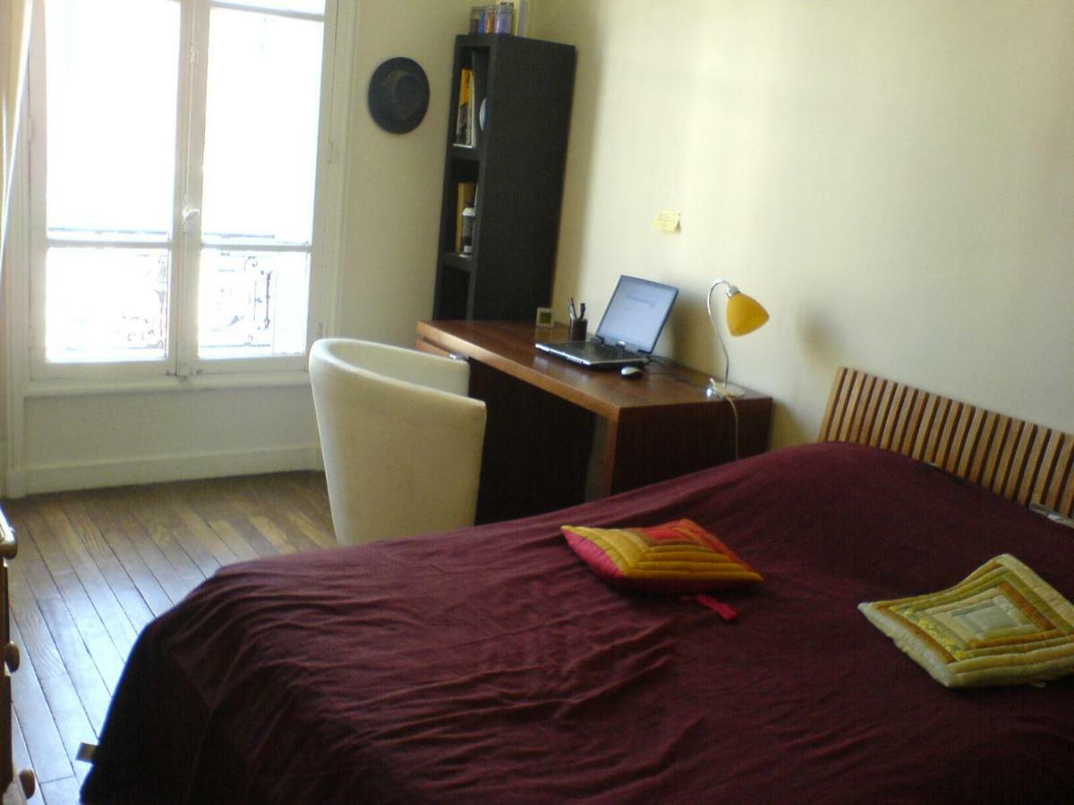Sunny Flat Near Eiffel Tower * Paris