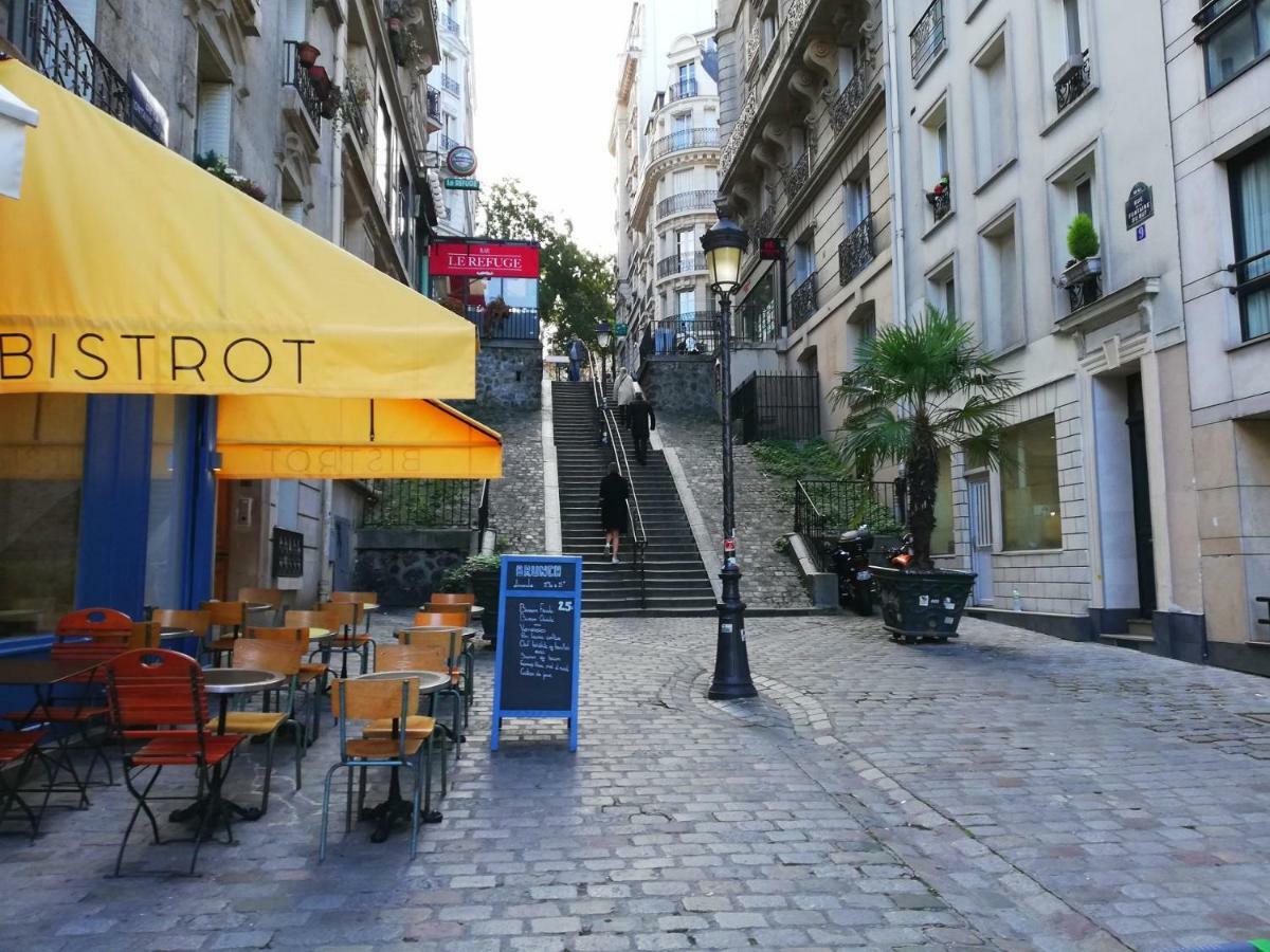 Appartement In Montmartre Paris