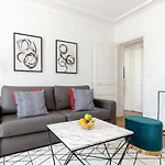 Latin Quarter - Pantheon City Apartment