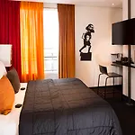 Hotel Le Chat Noir