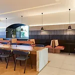 Crowne Plaza Paris République, an IHG Hotel