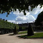 Le Marais Chic Ac