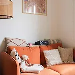 Bright Cocoon In The Heart Of The Bercy District