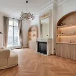 Superbe Haussmannien Aux Prestations Luxueuses