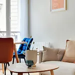 Elegant Parisian Flat - Monceau