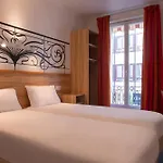 Au Pacific Hotel