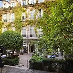 Hôtel Le Pavillon de la Reine