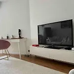 Appartement Pied De Montmartre