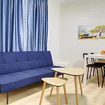 108-Cozy Apartment In Republique