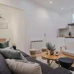Charming Apartment 1Bdr - Courcelles