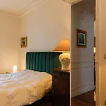 Stylishly Decorated 2Bd Apartment Montmatre!