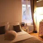 Elegant Retreat By Le Marais