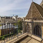 Mije Marais Hostel