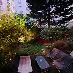 Appartement Cambronne Jardin Privatif