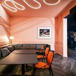 TRIBE Paris Batignolles