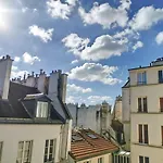 Chic A La Parisienne, Central Paris - Marais