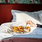 Hotel Edouard 6 By Malone