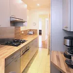 Descartes Apartment