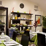 Paris Lecluse