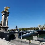 A 10 Mn A Pied De Montmartre