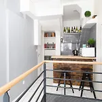 Charming Small Duplex - Heart Of Paris