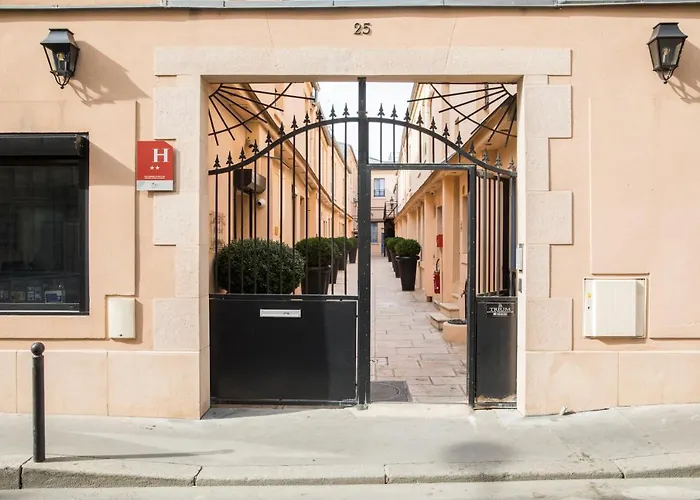 Hotel De L\'Horloge