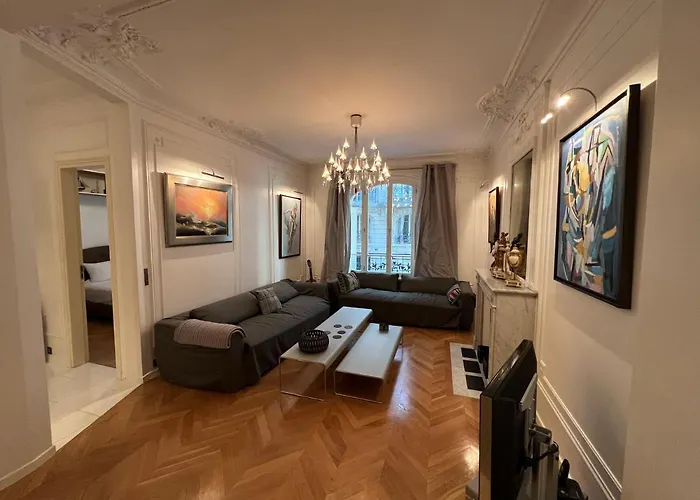 Raynouard Apartment