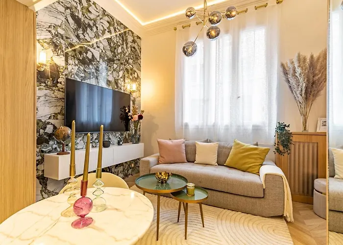 Le Studio Des Champs Elysees