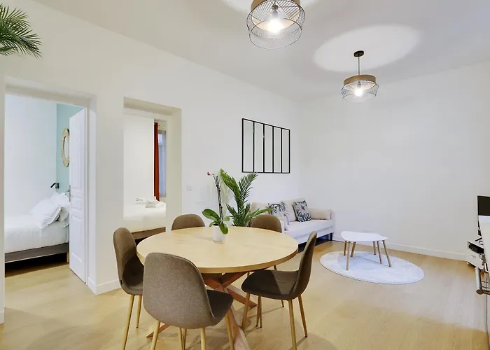 Pick A Flat\'S Apartment In Reuilly-Diderot - Rue De Reuilly