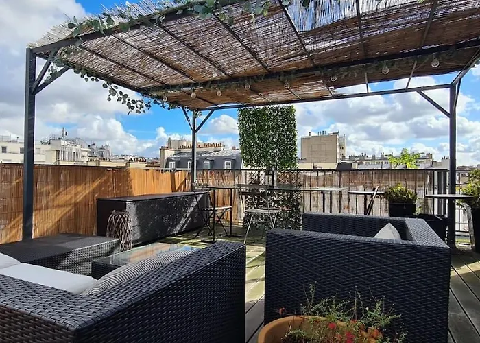 Room With Terrace And View Of Sacre Coeur