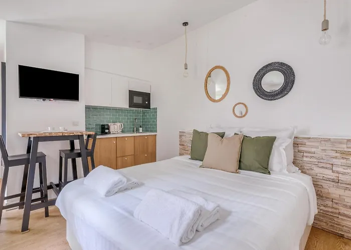 Charming Little House In Th Heart Of Batignolles