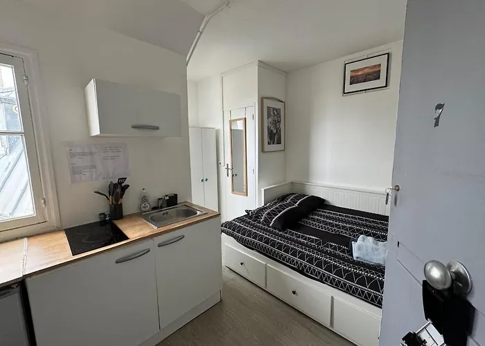 Cozy Studio Nearby Champs Elysees 7