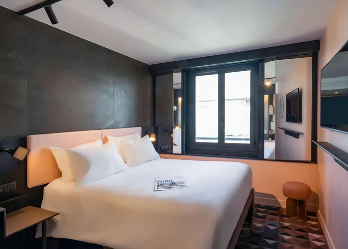 TRIBE Paris Batignolles