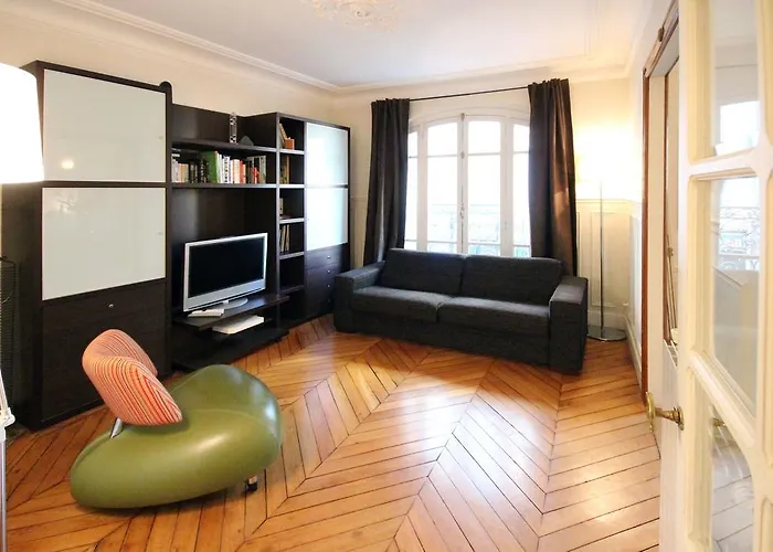 Descartes Apartment