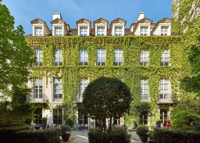 Hôtel Le Pavillon de la Reine