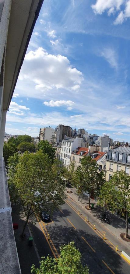 Des Pyrenees - Entre Bastille Et Nation