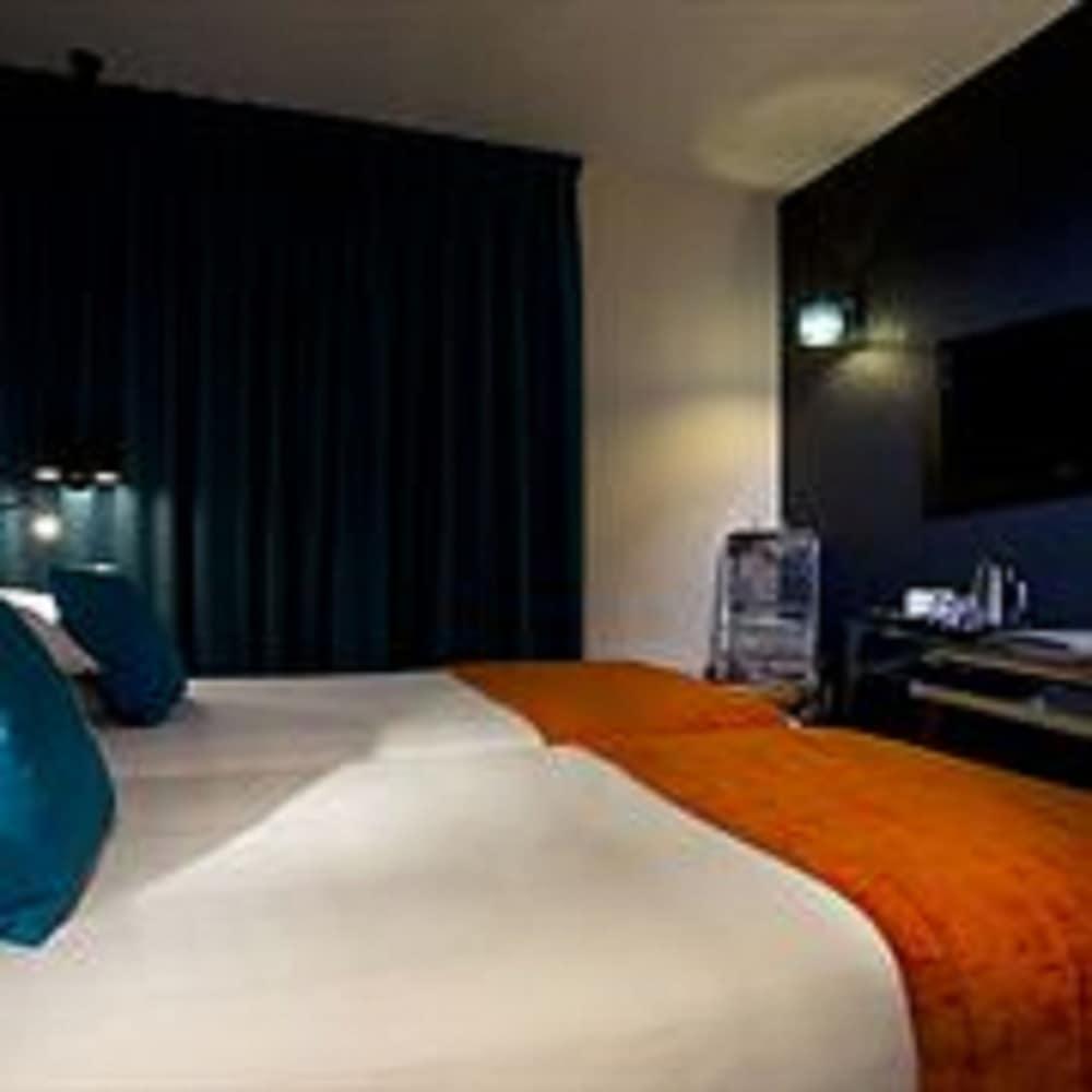 Atmospheres 4* Paris