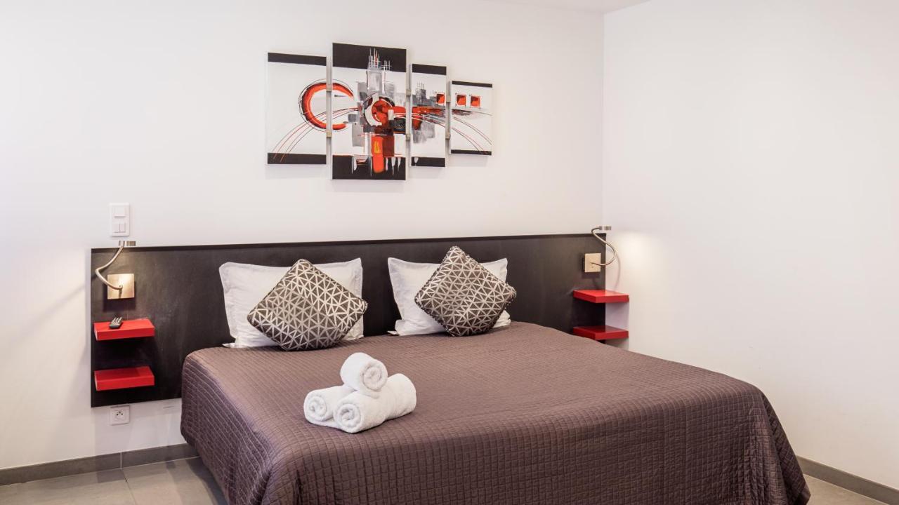 De L'horloge Aparthotel 2*