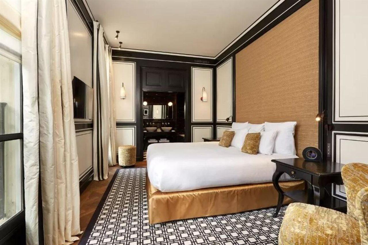Le Pavillon De La Reine Hotel Paris