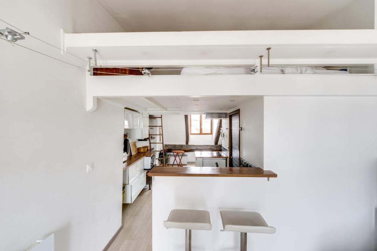 1st - Chatelet Les Halles - Rue Ferronnerie - Id 161 Apartment