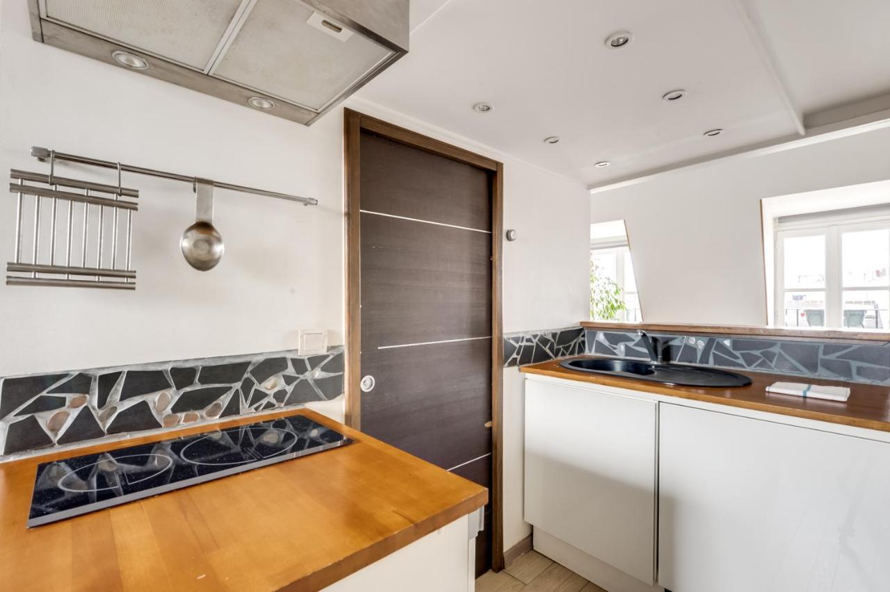 1st - Chatelet Les Halles - Rue Ferronnerie - Id 161 Apartment