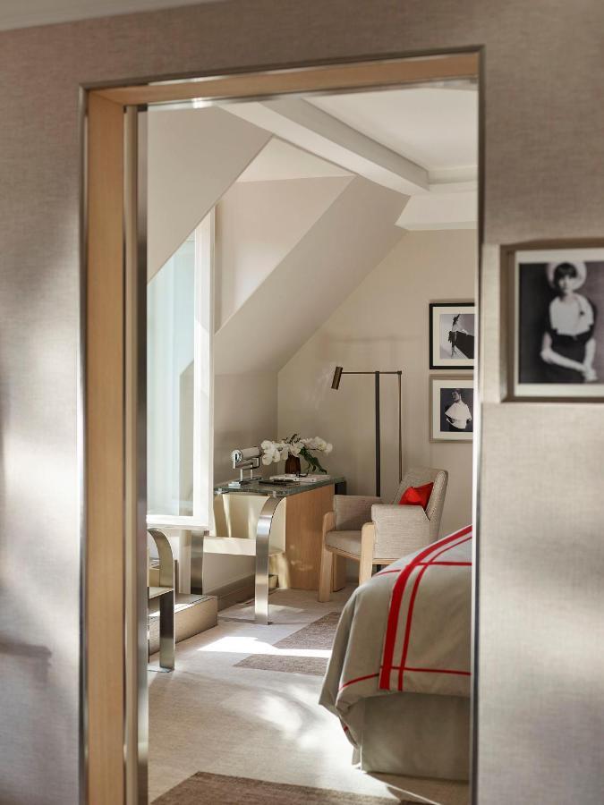 Hotel Plaza Athenee - Dorchester Collection Paris