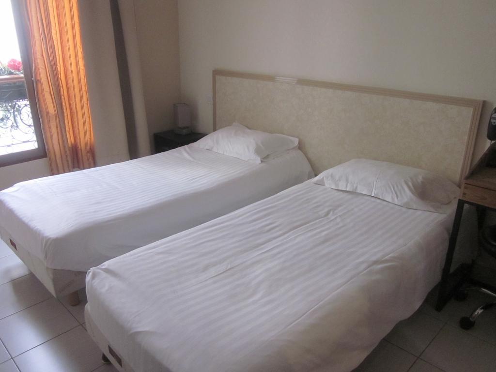 Hotel Lecluse Paris