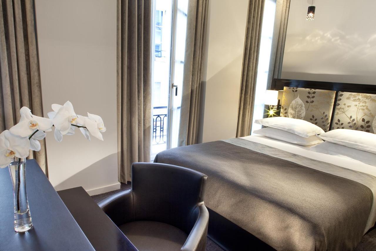 Caron Hotel