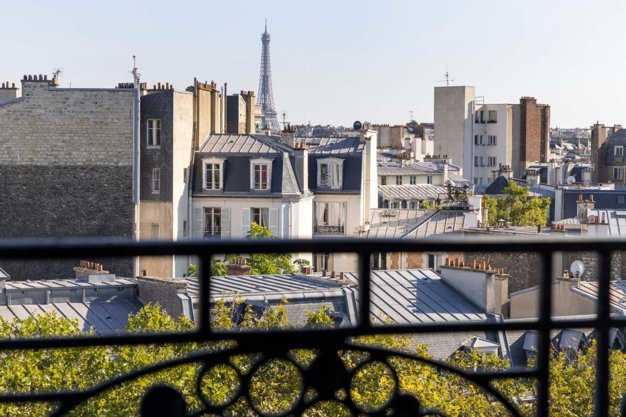 Hotel De Banville Paris